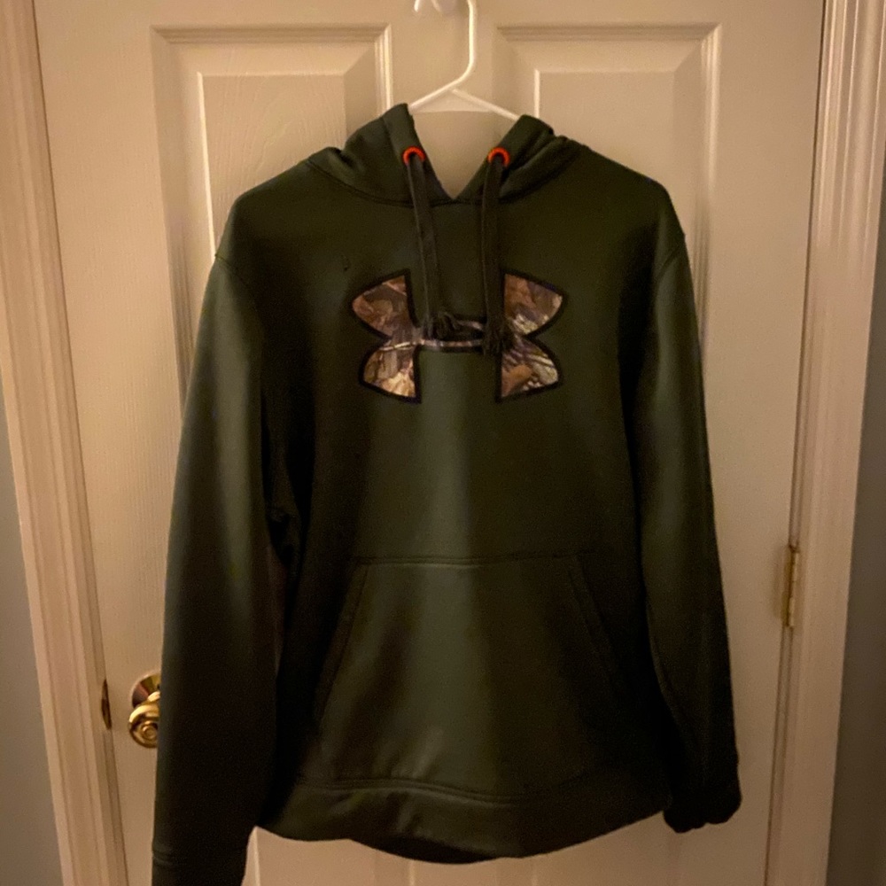 camo sweatshirt